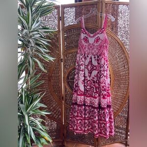 Elegant Pink and White  Patterned Maxi Dress Size Large New Condition